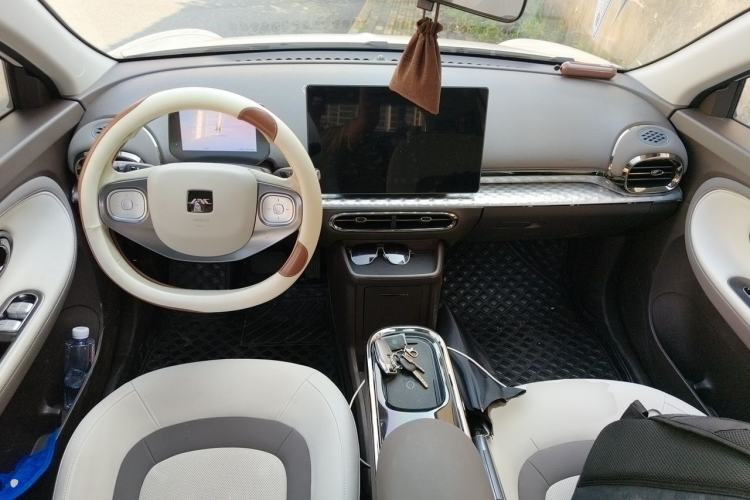 Used JAC Yiwei 3 2023 505km Pro Center Console