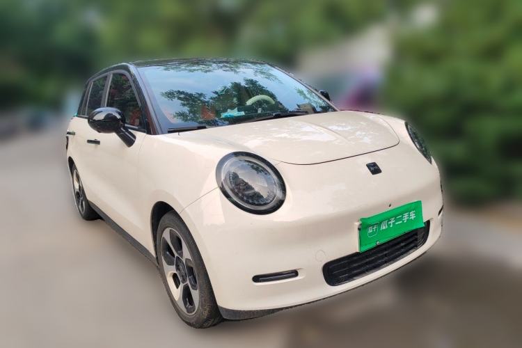 Used JAC Yiwei 3 2023 505km Pro Front Right 45 Deg