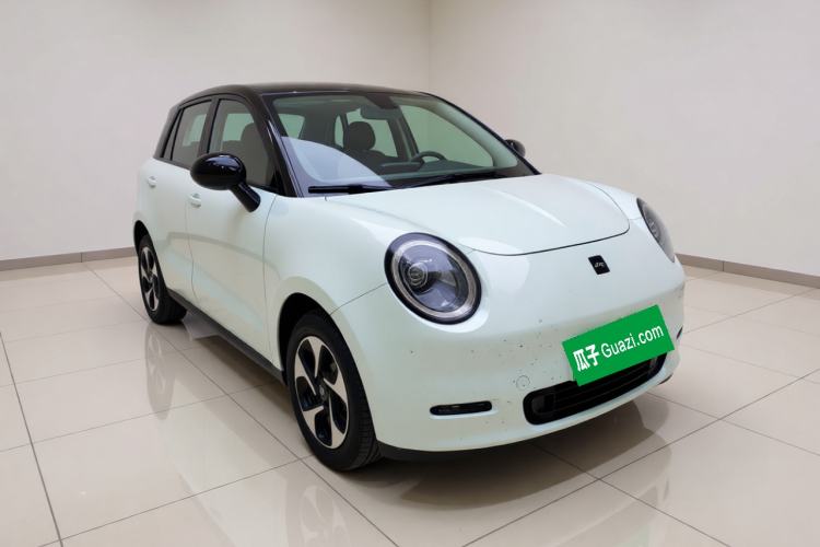 Used JAC Yiwei 3 2023 505 km Championship Edition Front Right 45 Deg