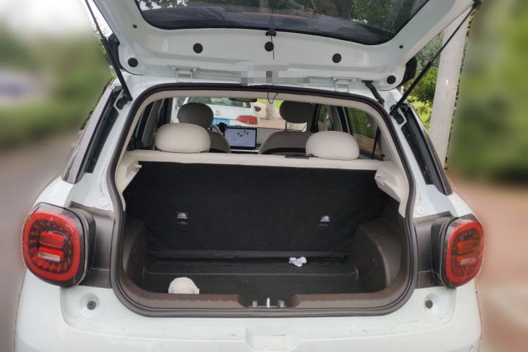 Used JAC Yiwei 3 2023 505 km Championship Edition Trunk