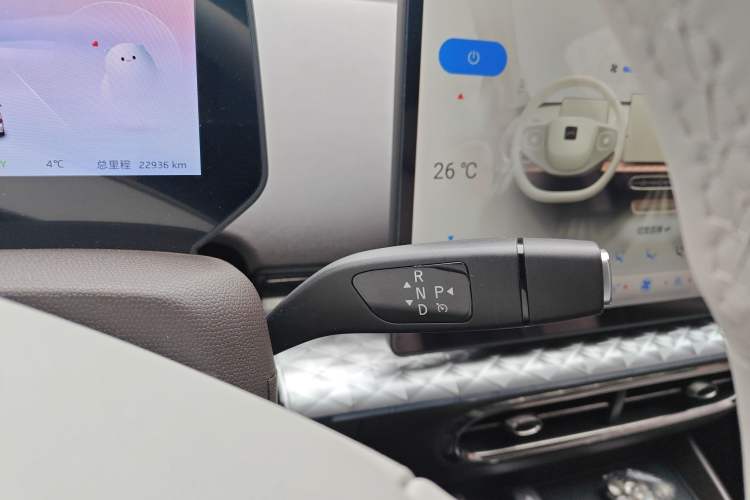 Used JAC Yiwei 3 2023 505km Pro Gear Lever