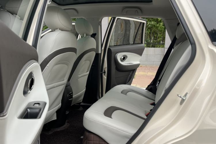 Used JAC Yiwei 3 2023 405km Pro Interior 2