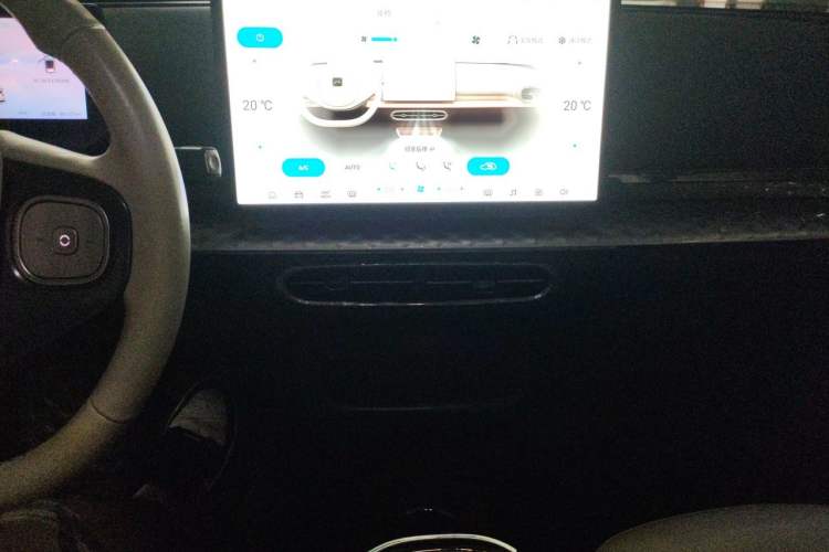 Used JAC Yiwei 3 2023 505km Pro Audio And AC Panel