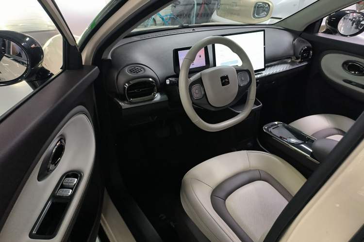 Used JAC Yiwei 3 2023 505km Pro Driver Seat