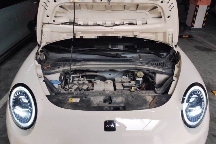 Used JAC Yiwei 3 2023 505km Pro Engine Bay