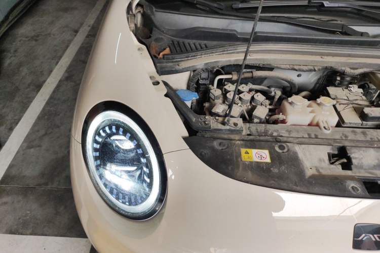 Used JAC Yiwei 3 2023 505km Pro Engine Bay Right