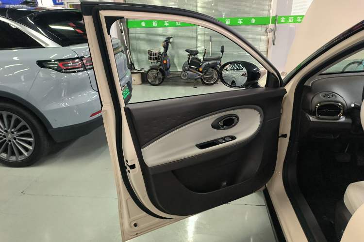 Used JAC Yiwei 3 2023 505km Pro Left Front Door Interior