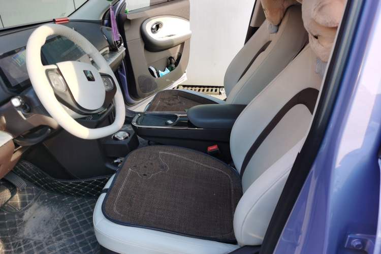 Used JAC Yiwei 3 2023 505 km Championship Edition Left Front Seat