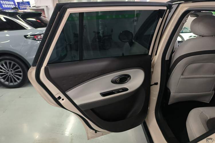 Used JAC Yiwei 3 2023 505km Pro Left Rear Door Interior
