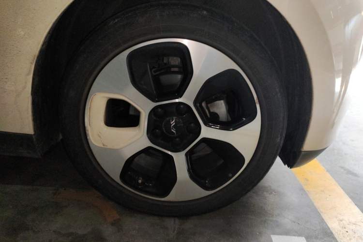Used JAC Yiwei 3 2023 505km Pro Right Front Wheel Hub