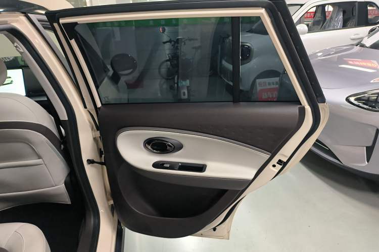 Used JAC Yiwei 3 2023 505km Pro Right Rear Door Interior