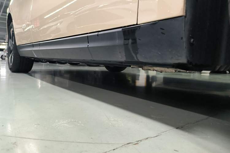 Used JAC Yiwei 3 2023 505km Pro Right Side Sill