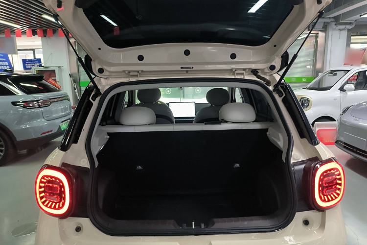 Used JAC Yiwei 3 2023 505km Pro Trunk
