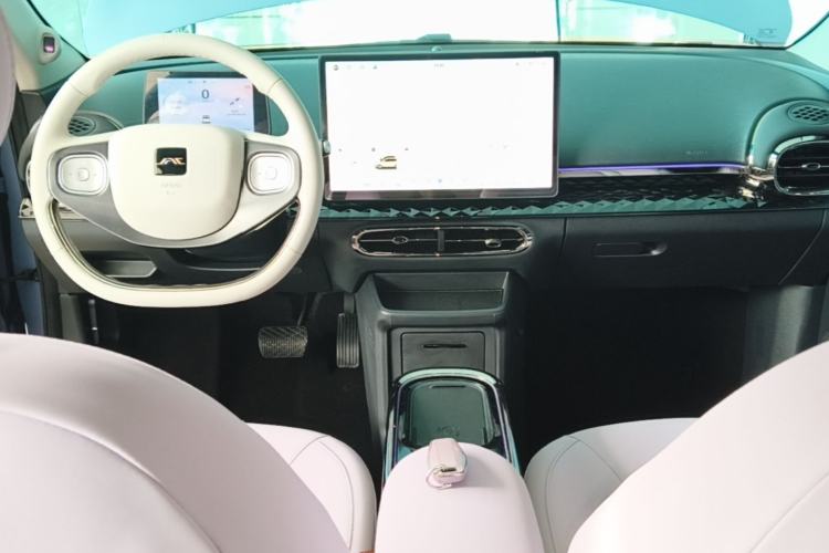 Used JAC Yiwei 3 2023 505km Pro+ Center Console