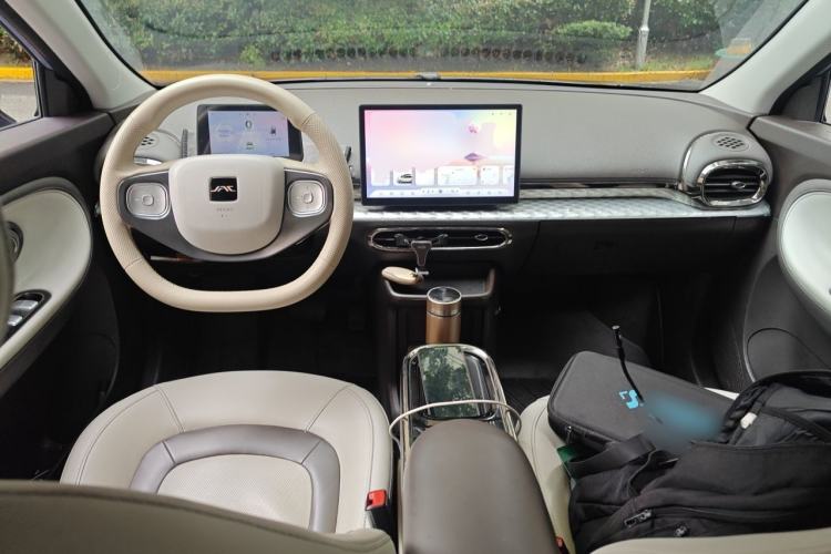 Used JAC Yiwei 3 2023 405km Air Center Console