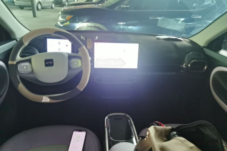 Used JAC Yiwei 3 2023 505km Air Center Console