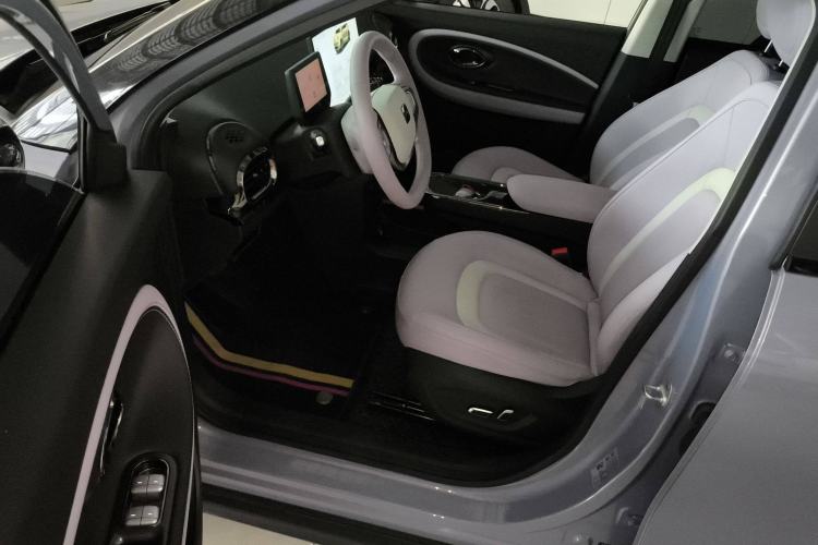 Used JAC Yiwei 3 2023 505km Pro Driver Seat