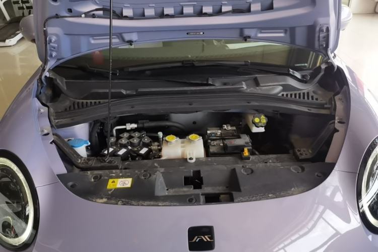 Used JAC Yiwei 3 2023 505km Air Engine Bay