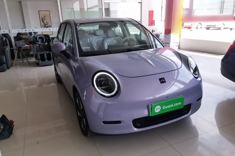 Used JAC Yiwei 3 2023 505km Air Front Right 45 Deg