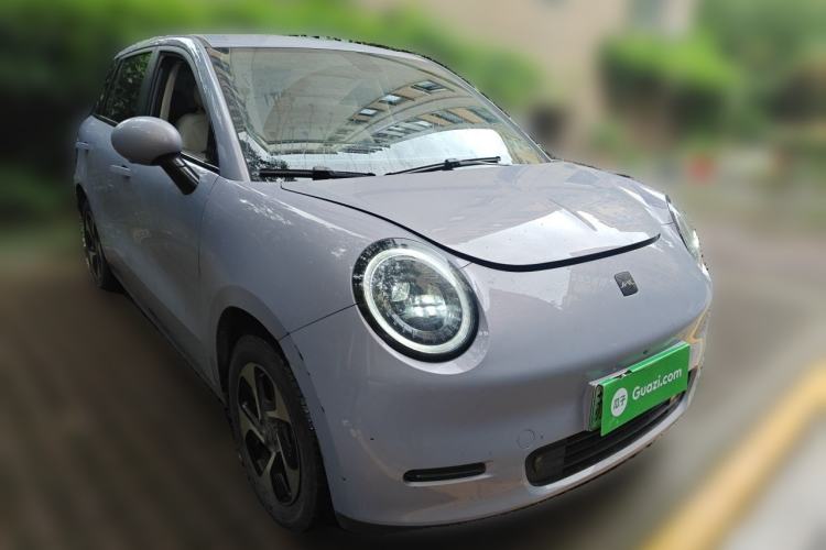 Used JAC Yiwei 3 2023 405km Air Front Right 45 Deg