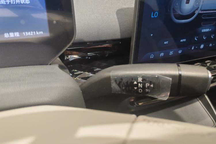 Used JAC Yiwei 3 2023 405km Air Gear Lever