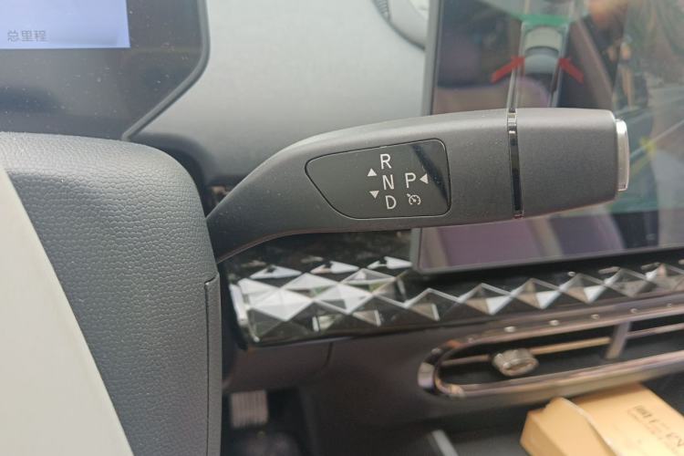 Used JAC Yiwei 3 2023 505km Air Gear Lever