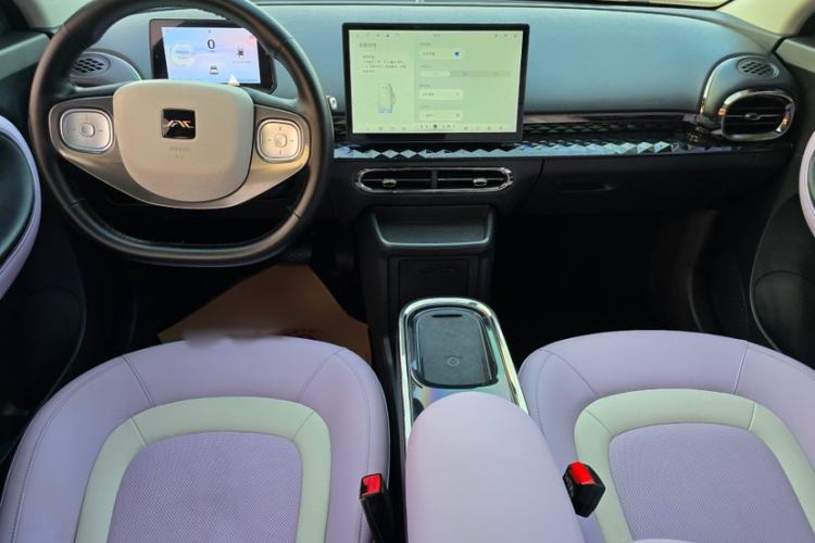 Used JAC Yiwei 3 2023 505km Pro Interior 1