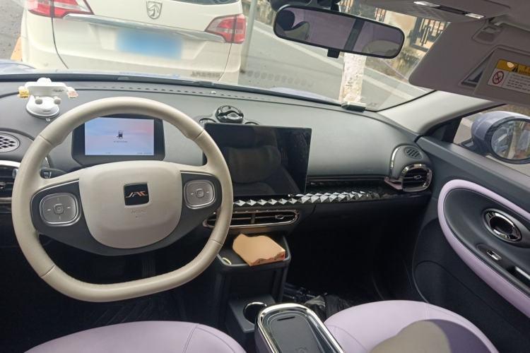 Used JAC Yiwei 3 2023 505km Air Interior 2