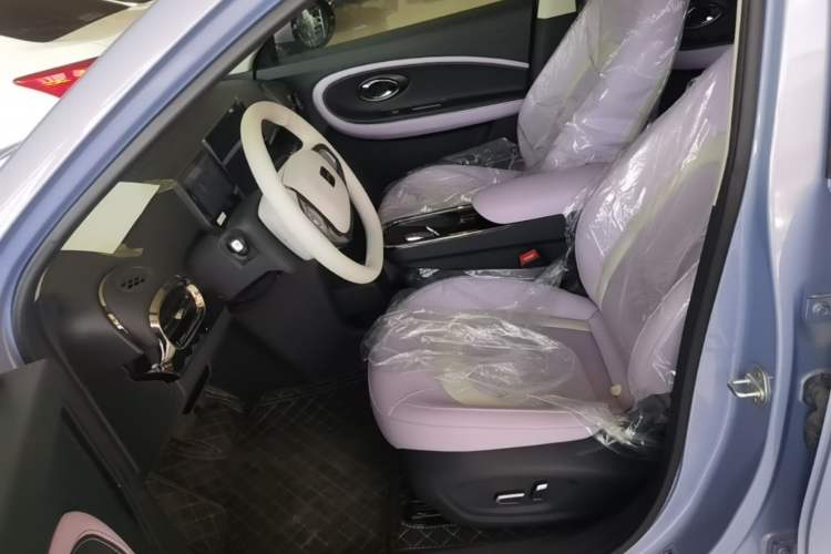 Used JAC Yiwei 3 2023 505km Air Left Front Seat