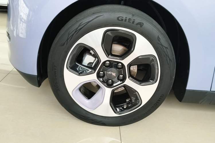 Used JAC Yiwei 3 2023 505km Pro+ Left Front Wheel Hub