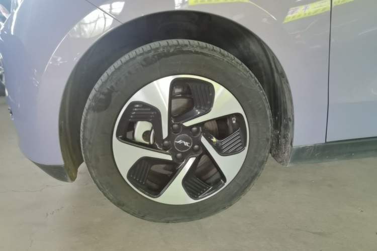 Used JAC Yiwei 3 2023 505km Air Left Front Wheel Hub
