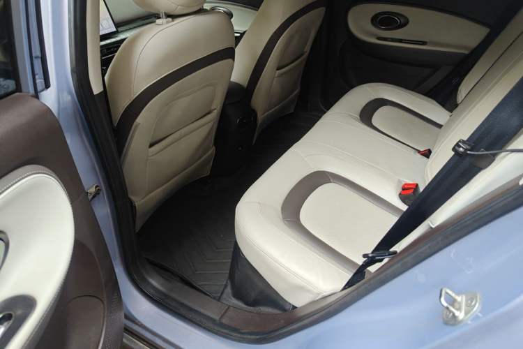 Used JAC Yiwei 3 2023 405km Air Left Rear Seat