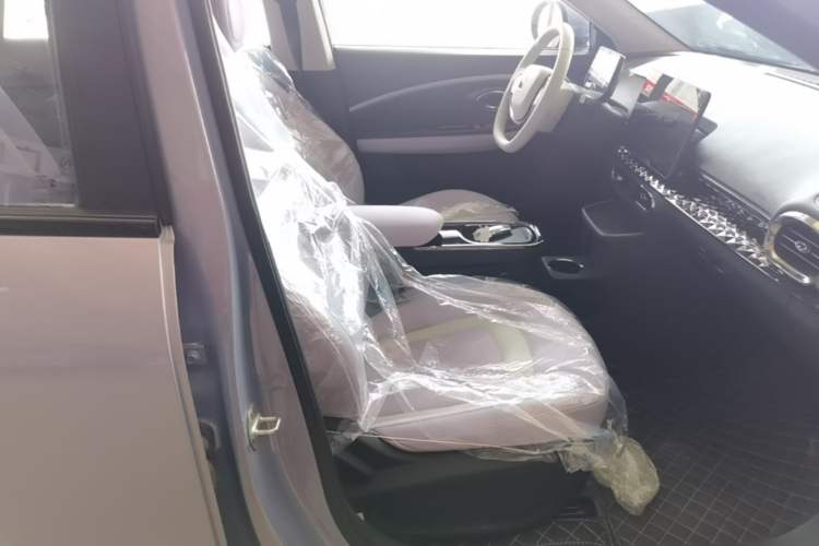 Used JAC Yiwei 3 2023 505km Air Right Front Seat