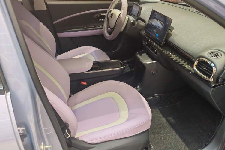 Used JAC Yiwei 3 2023 405km Air Right Front Seat