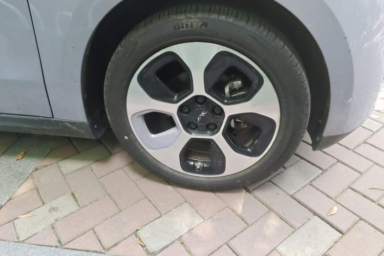 Used JAC Yiwei 3 2023 505km Pro+ Right Front Wheel Hub