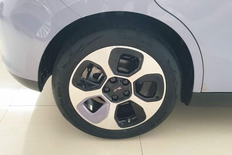 Used JAC Yiwei 3 2023 505km Pro+ Right Rear Wheel Hub