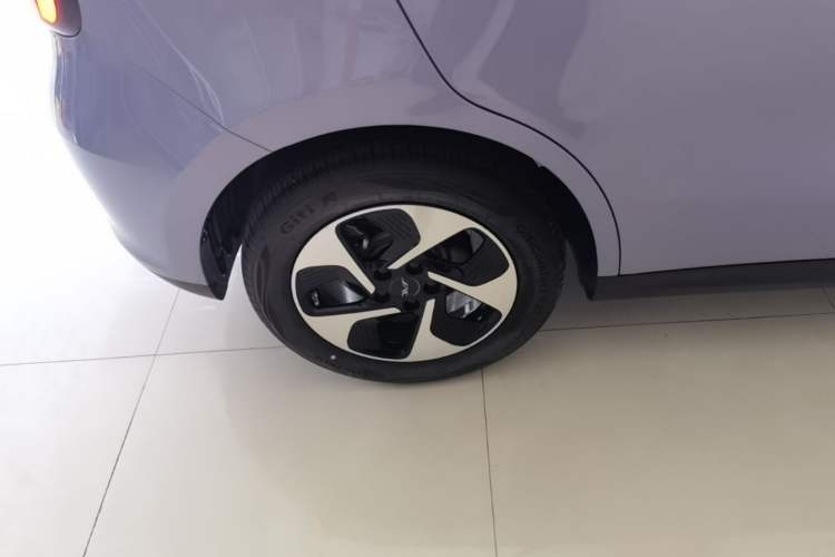 Used JAC Yiwei 3 2023 505km Air Right Rear Wheel Hub