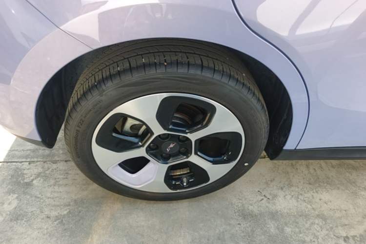 Used JAC Yiwei 3 2023 505km Pro+ Right Rear Wheel Hub