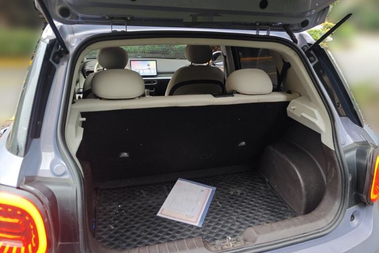 Used JAC Yiwei 3 2023 405km Air Trunk