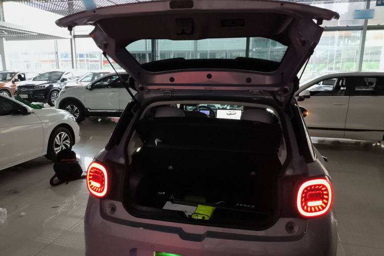 Used JAC Yiwei 3 2023 505km Pro Trunk