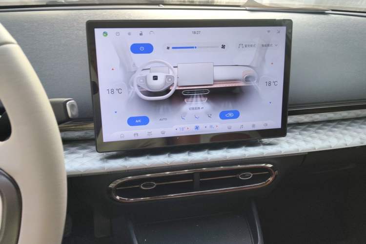 Used JAC Yiwei 3 2023 405km Air Audio And AC Panel