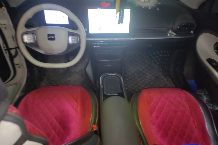 Used JAC Yiwei 3 2023 405km Lite Center Console