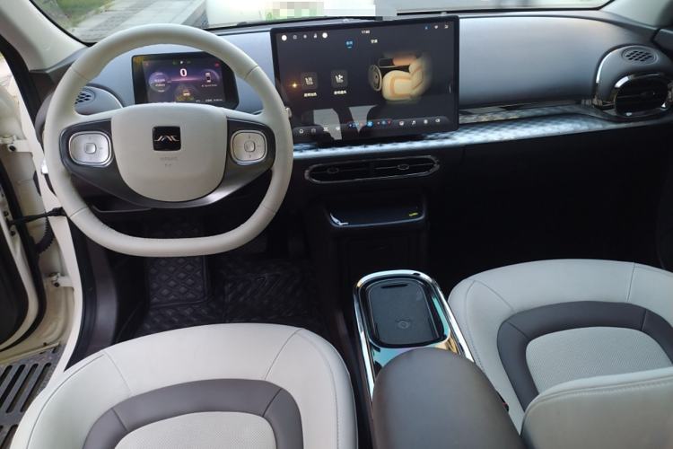 Used JAC Yiwei 3 2023 505km Pro Center Console