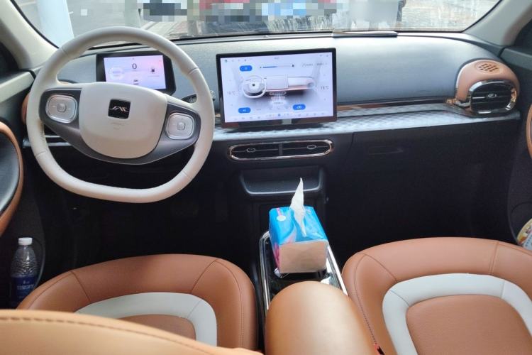 Used JAC Yiwei 3 2023 405km Air Center Console