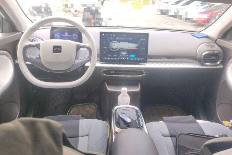 Used JAC Yiwei 3 2023 405km Lite Center Console
