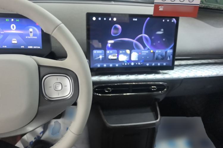 Used JAC Yiwei 3 2023 405km Air Center Console