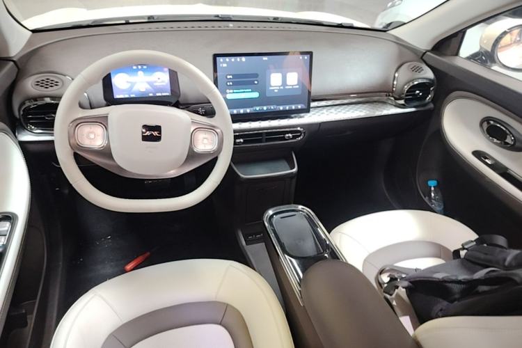 Used JAC Yiwei 3 2023 405km Air Center Console