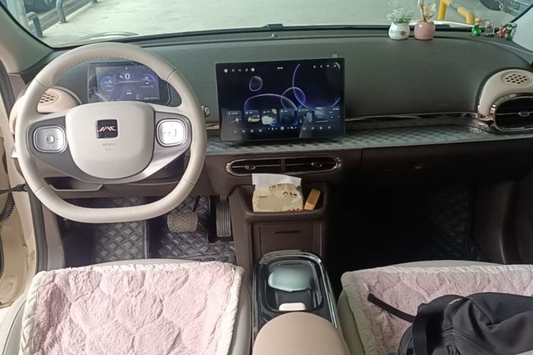 Used JAC Yiwei 3 2023 405km Air Center Console