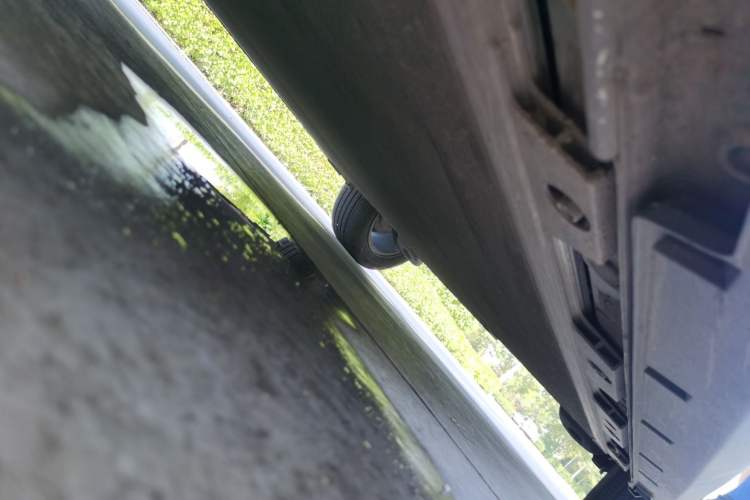 Used JAC Yiwei 3 2023 405km Air Chassis Front Left