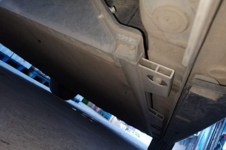 Used JAC Yiwei 3 2023 405km Air Chassis Rear Right
